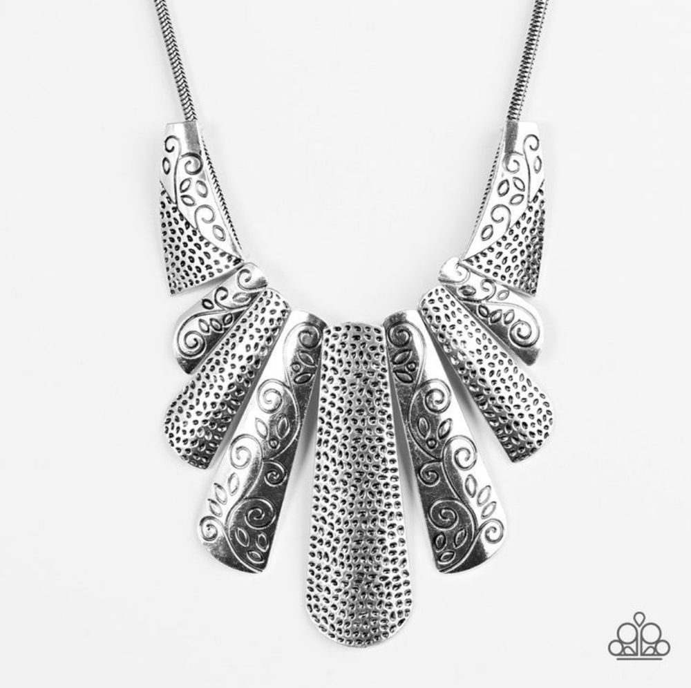Untamed silver Necklace and earrings